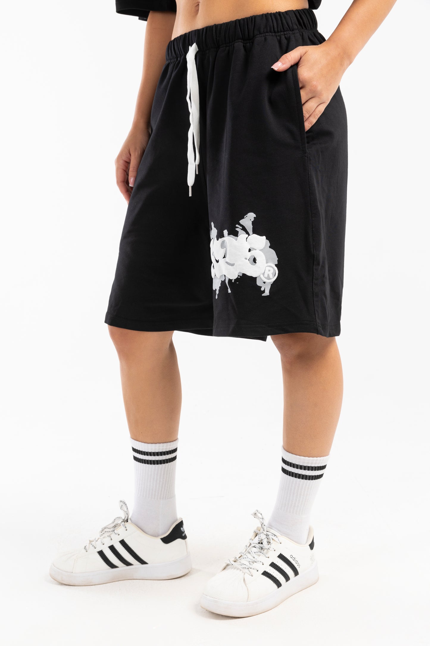 2025 BLACK SHORTS